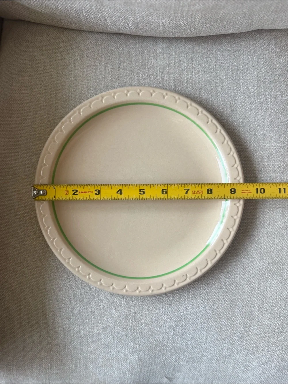 Classic Cream Dinner Plate with Green Accent